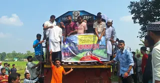 জামালপুরে ট্রেনের যাত্রা বিরতির দাবিতে তিস্তা এক্সপ্রেস অবরোধ